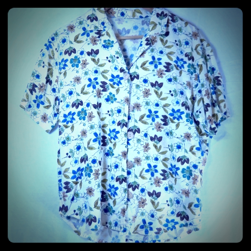 VINTAGE FUNKY Floral Short Sleeve Button Down Blou